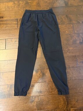 lululemon athletica Men's Black Elastic Cuff Joggers